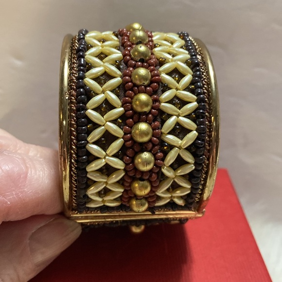 CUFF BEADED BRACKET❤️ - Picture 2 of 3